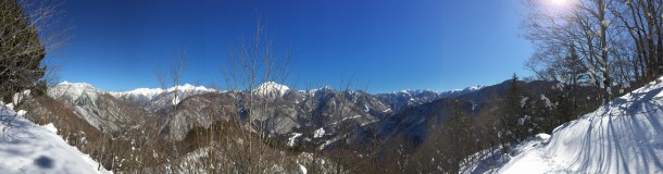 ひだ路と福地山。