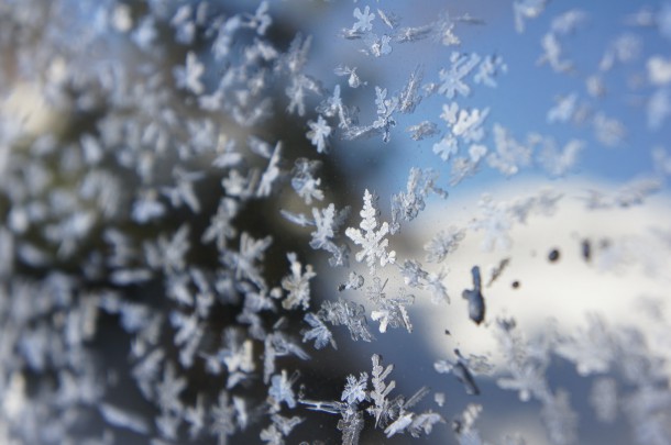 ひだ路と雪の華。